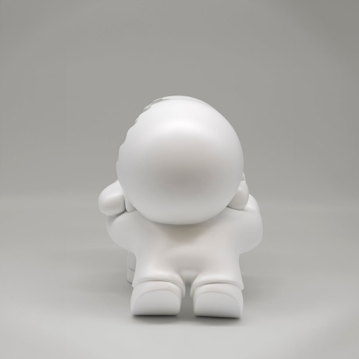 Les Chéris – sculpture Anooki en résine peinte à la main, vue 5